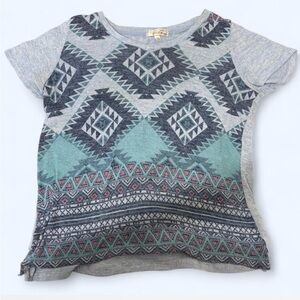 Derek Heart Tribal Print Short Sleeve Tee in Gray, Teal & Pink